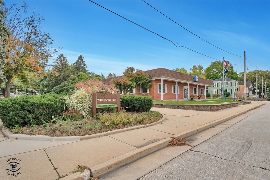 26 S Madison St, Oswego, IL for sale - Primary Photo - Image 1 of 26