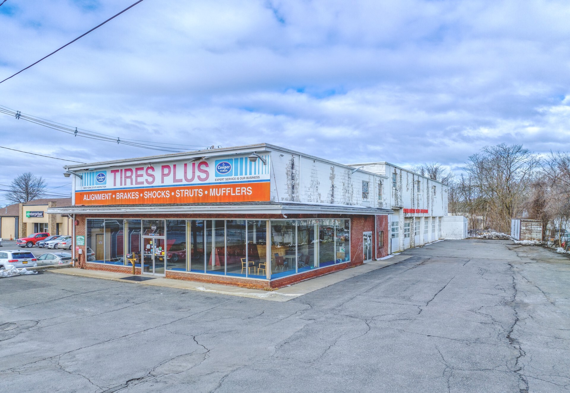 1059 Ulster Ave, Kingston, NY for sale Building Photo- Image 1 of 36