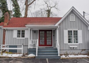 97-147 Main St, Stony Brook, NY for lease Building Photo- Image 1 of 1