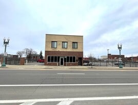 530 Walnut Ave NE, Canton OH - Parking Garage