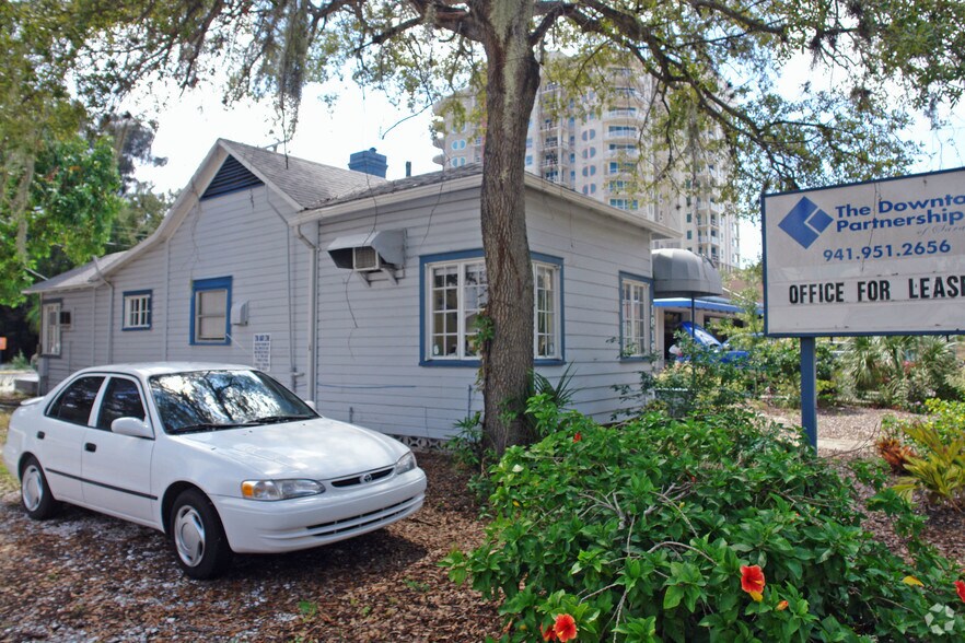 1818 Main St, Sarasota, FL for sale - Building Photo - Image 3 of 4