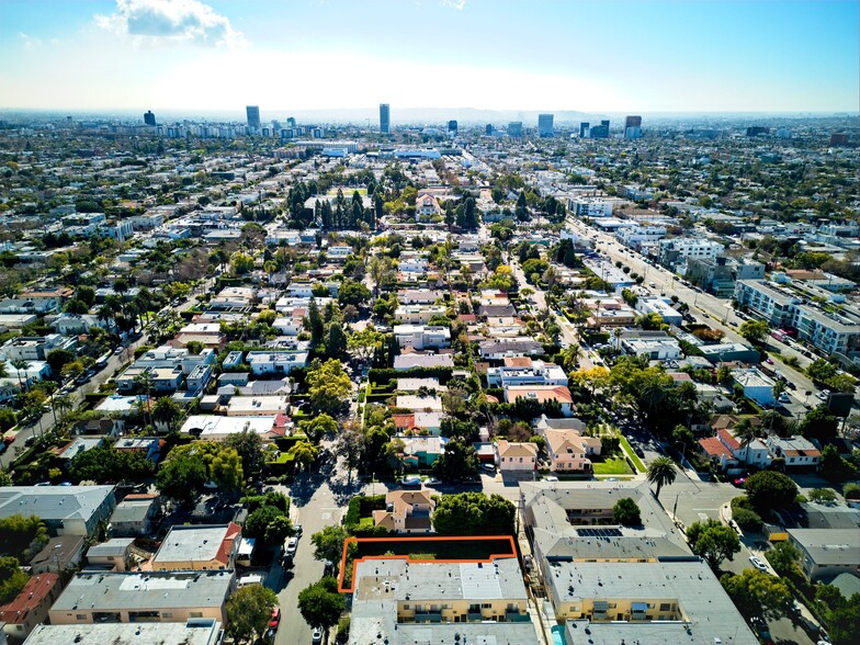 909 N Ogden Dr, West Hollywood, CA for sale - Building Photo - Image 3 of 8