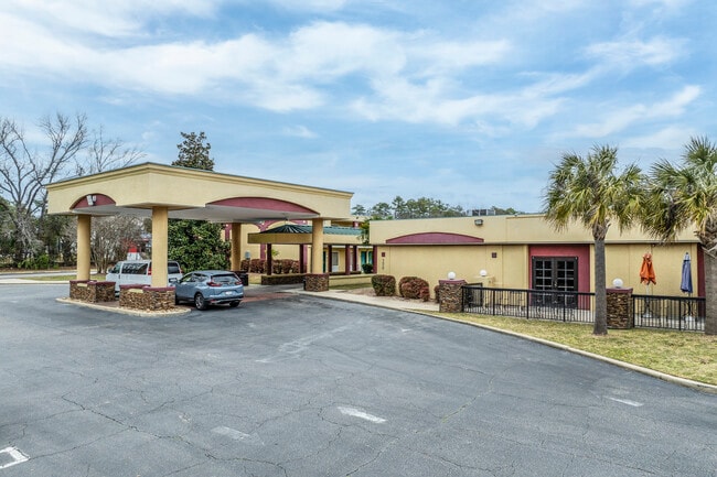 More details for 500 Chris Dr, West Columbia, SC - Hospitality for Sale