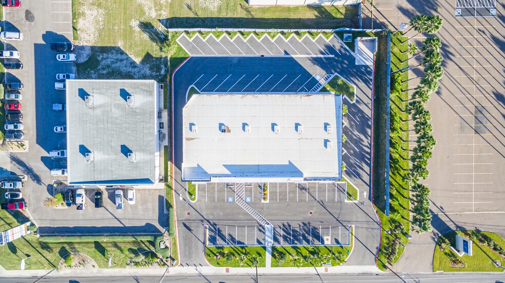 2104 S McColl Rd, Edinburg, TX for lease - Building Photo - Image 2 of 12