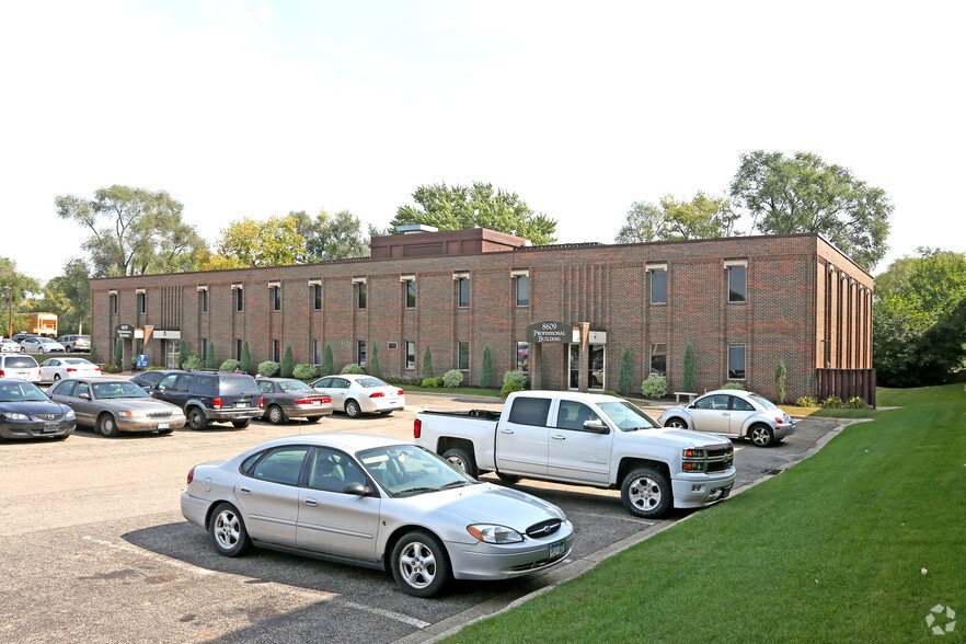 8609 Lyndale Ave S, Bloomington, MN 55420