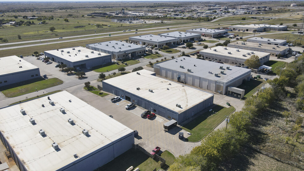 6750 Corporation Pky, Fort Worth, TX for lease - Building Photo - Image 1 of 8