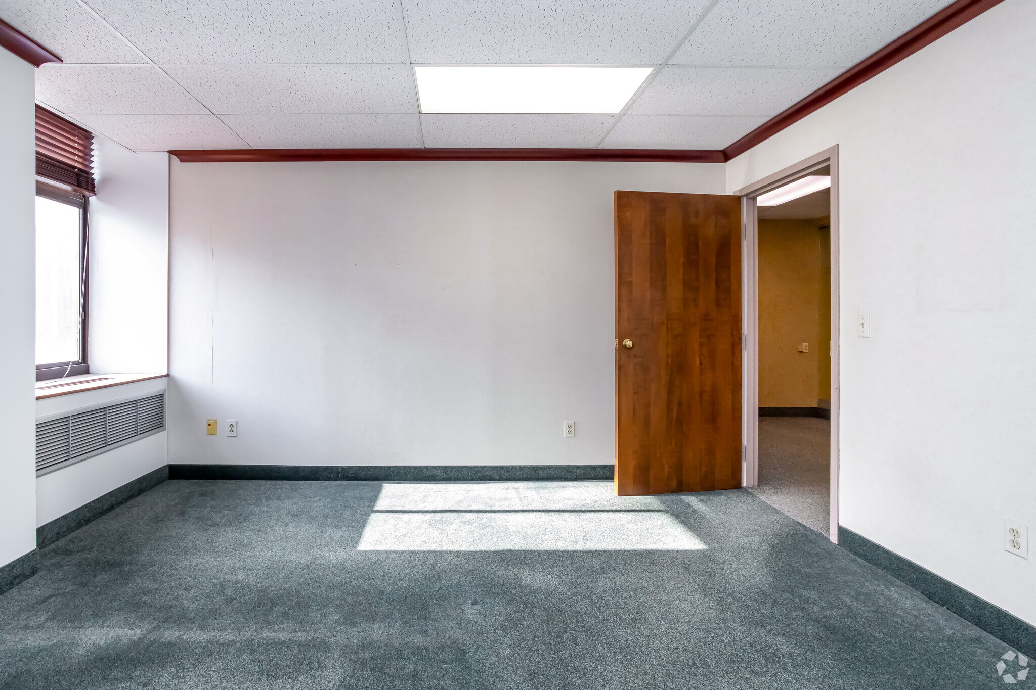 10-22 E Main St, Rochester, NY for lease Interior Photo- Image 1 of 2