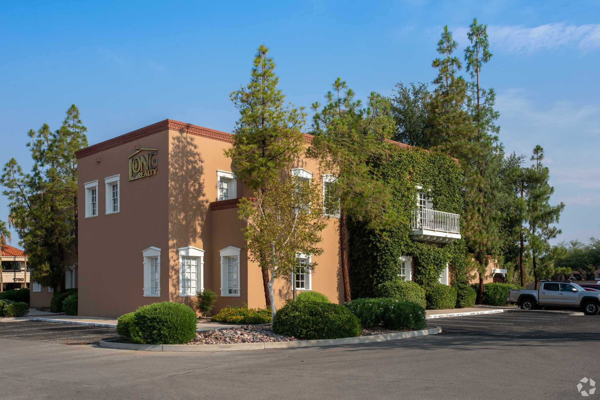 1890 E River Rd, Tucson, AZ for lease Building Photo- Image 1 of 6