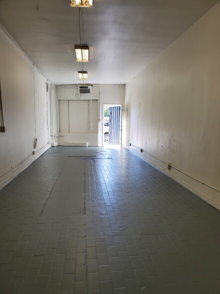 7312-7316 S San Pedro St, Los Angeles, CA for lease - Interior Photo - Image 3 of 4