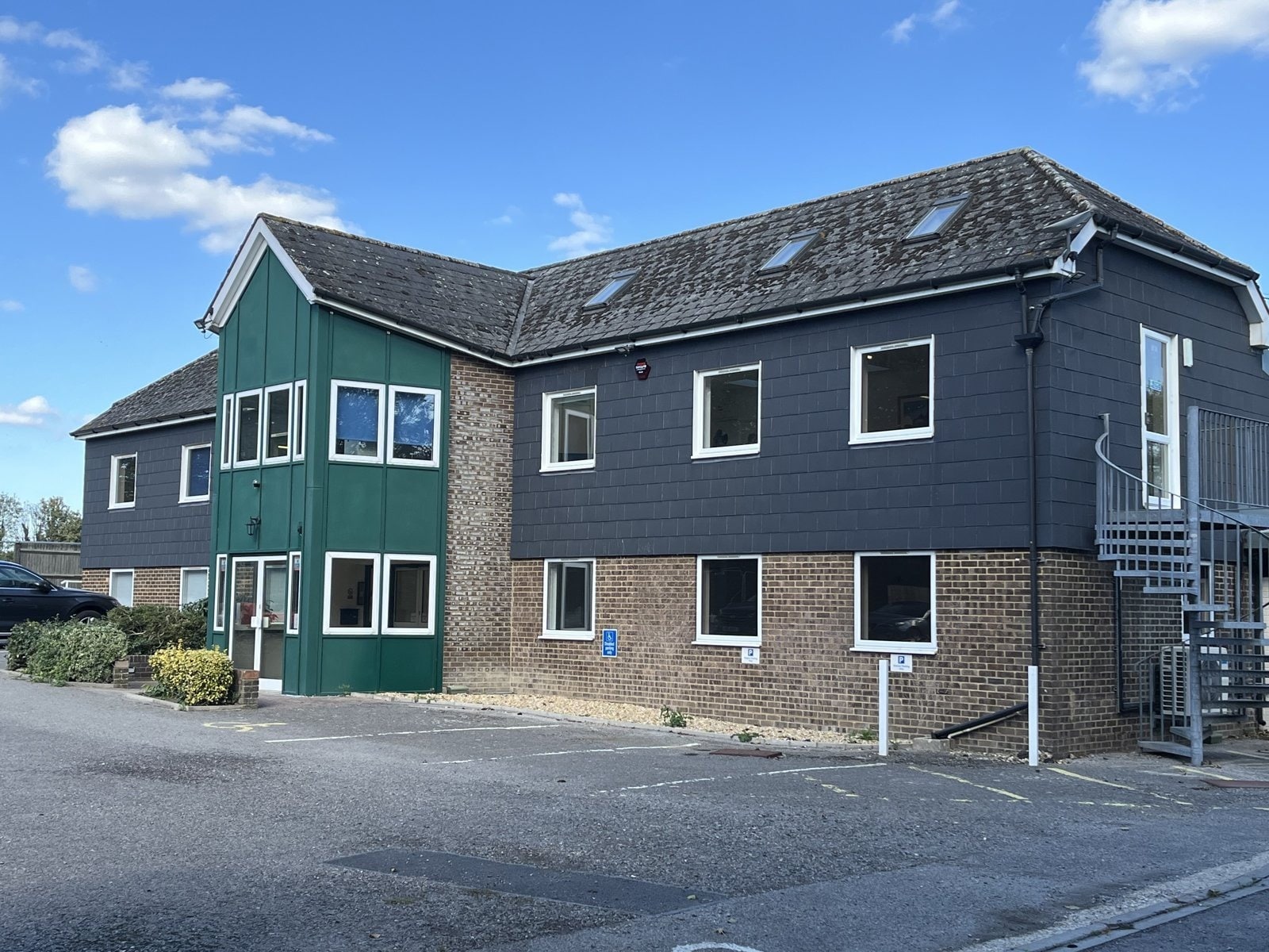 Northfields, Winchester for lease Building Photo- Image 1 of 2