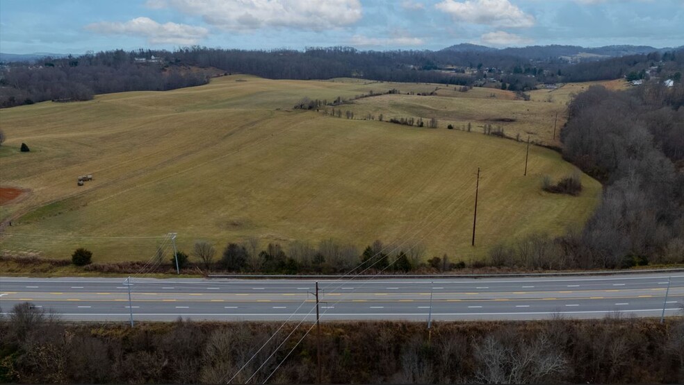 Bobby Hicks Highway Hwy, Gray, TN for sale - Primary Photo - Image 3 of 12