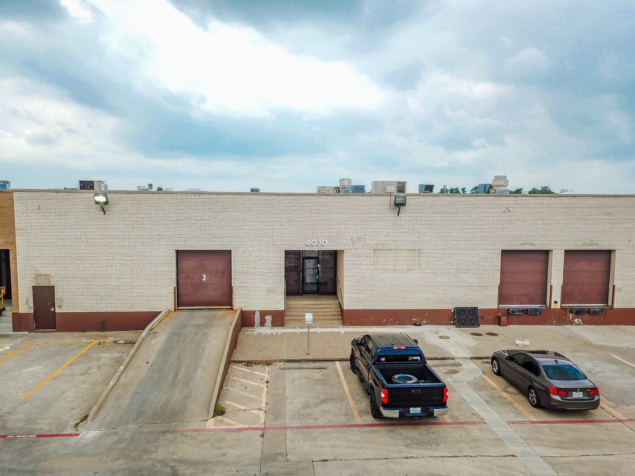 4030 Black Gold Dr, Dallas, TX for sale Building Photo- Image 1 of 1