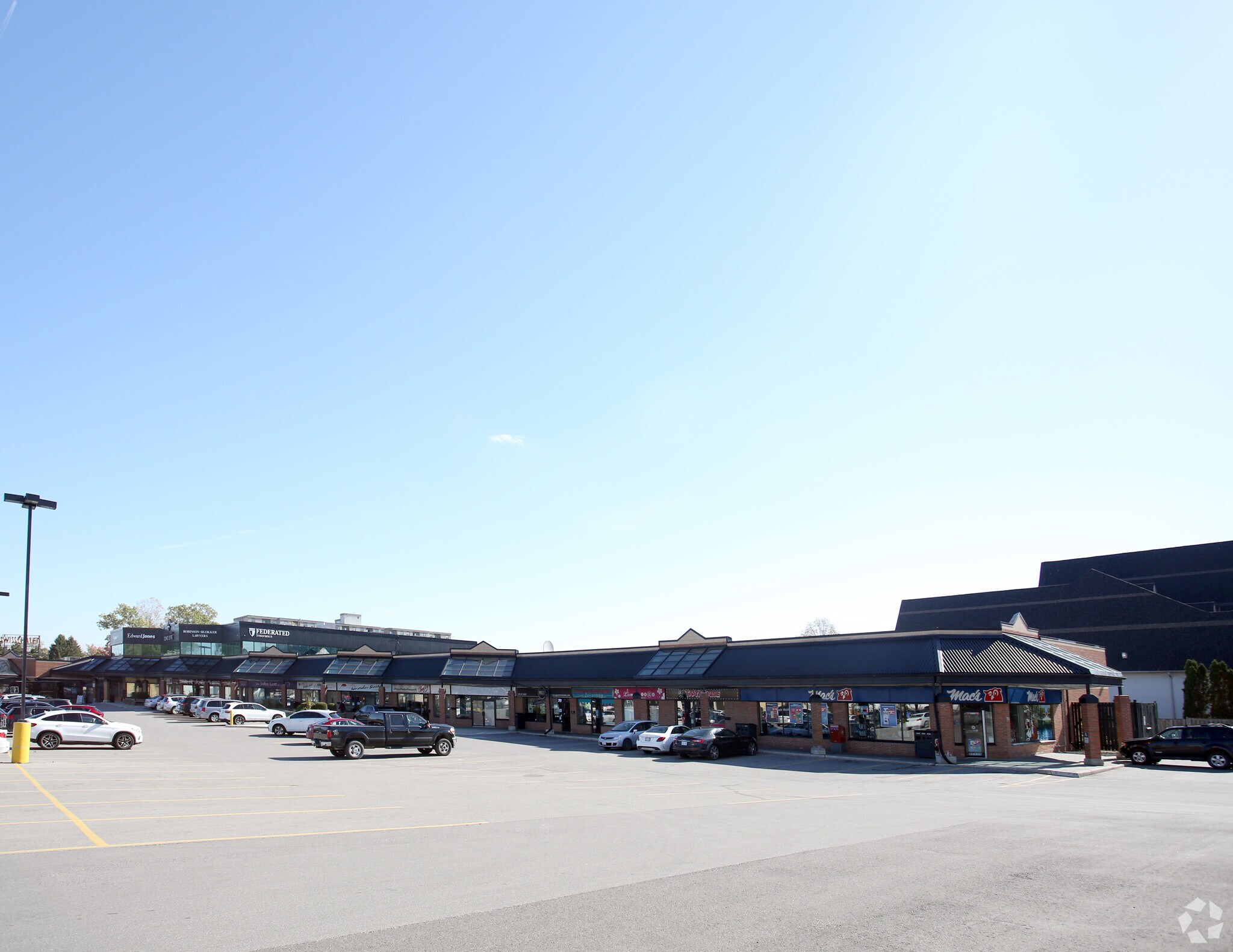 735 Wonderland Rd N, London, ON for sale Primary Photo- Image 1 of 1