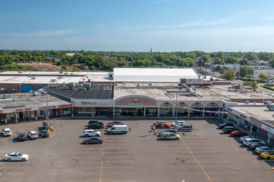 Cherry Valley Shopping Center - Drive Through Restaurant