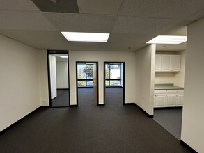 350 S Crenshaw Blvd, Torrance, CA for lease Building Photo- Image 2 of 6