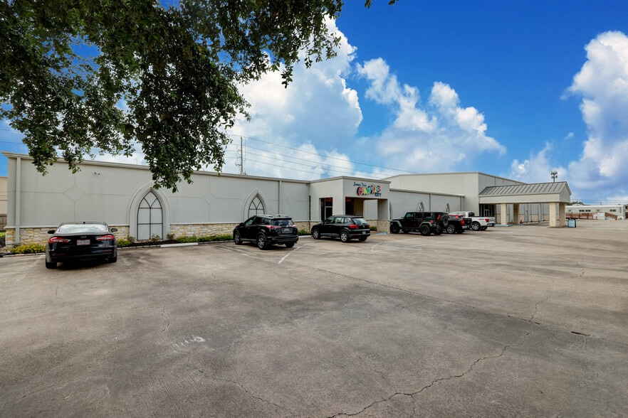 12922 Cutten Rd, Houston, TX 77066 Church of Champions