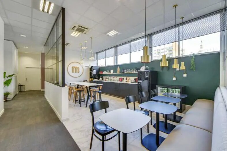 42 Bis Rue De L'Est, Boulogne-Billancourt for lease - Interior Photo - Image 2 of 2