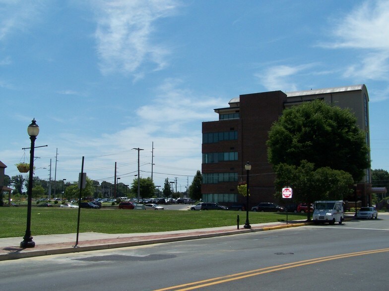 416 W Loockerman St, Dover, DE 19904