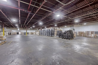 30 N 3rd St, Womelsdorf, PA for lease Interior Photo- Image 1 of 5