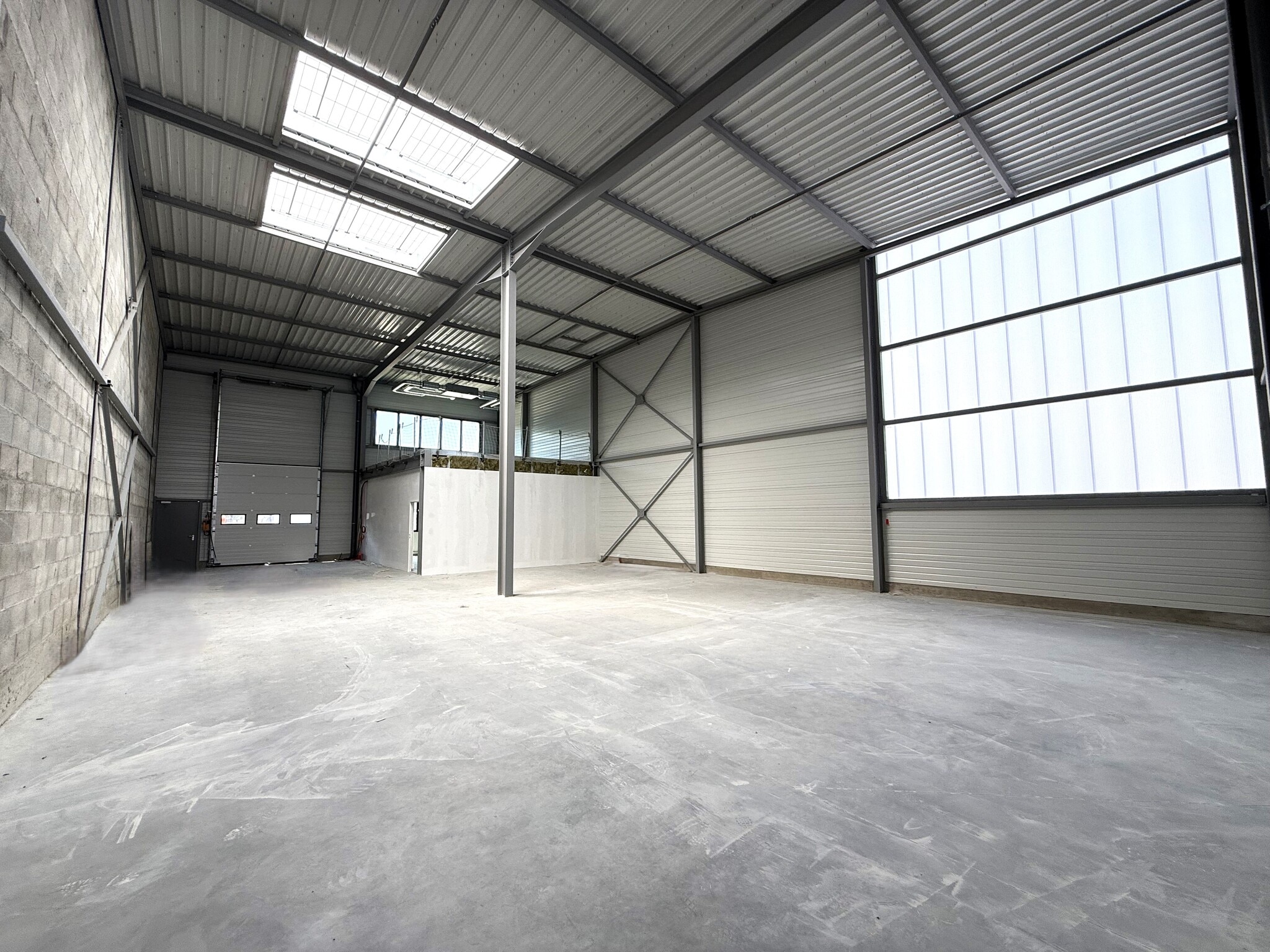 Chemin De La Lône, Pierre-Bénite for lease Interior Photo- Image 1 of 6