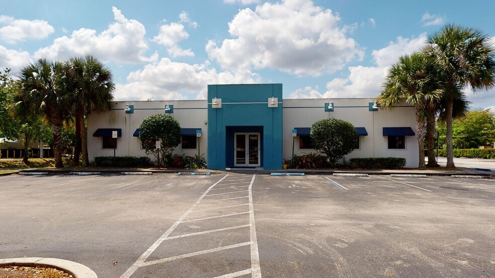 7200 W Mcnab Rd, Tamarac, FL 33321