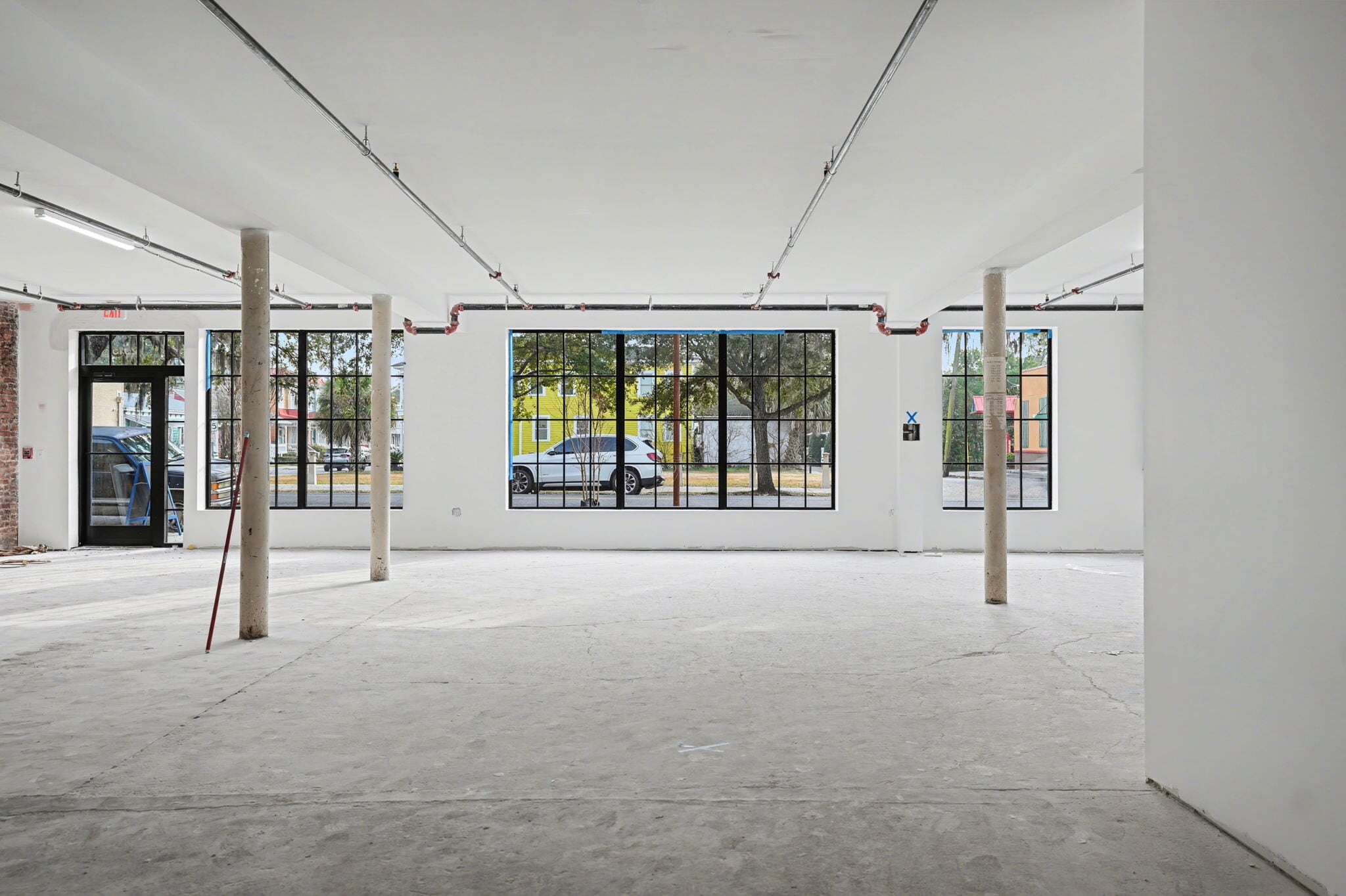 2517 Bull St, Savannah, GA for lease Interior Photo- Image 1 of 6