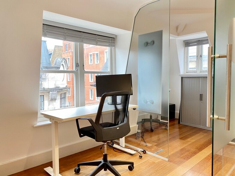 16-16A D'Arblay St, London for lease - Interior Photo - Image 2 of 14