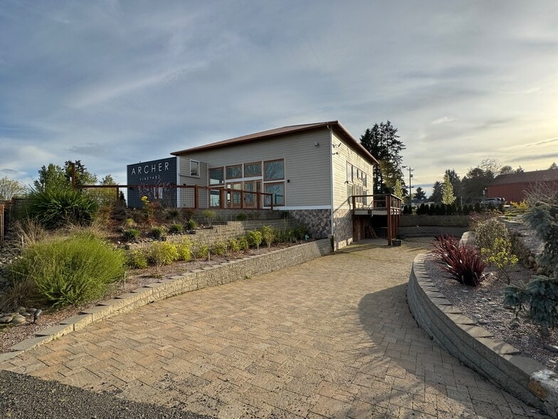 9660 NE Fox Farm Rd, Dundee, OR for sale - Building Photo - Image 3 of 7