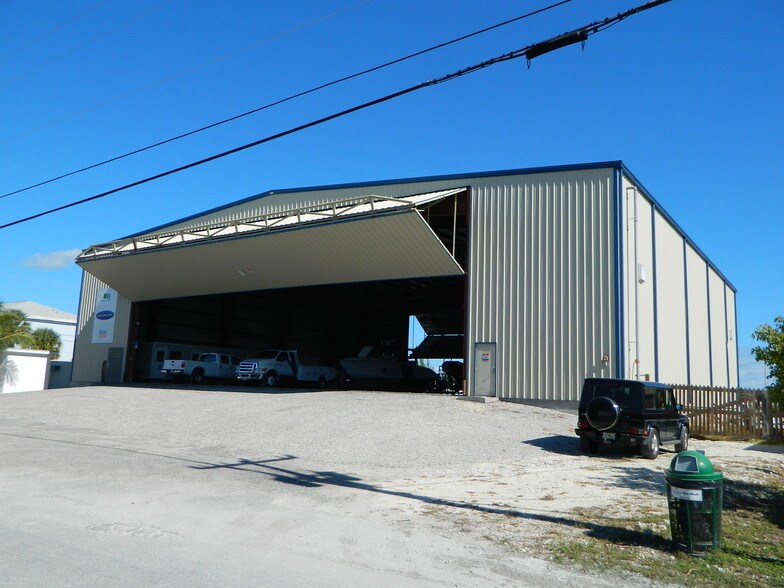 6811 Shrimp Rd, Stock Island, FL for sale - Building Photo - Image 1 of 1