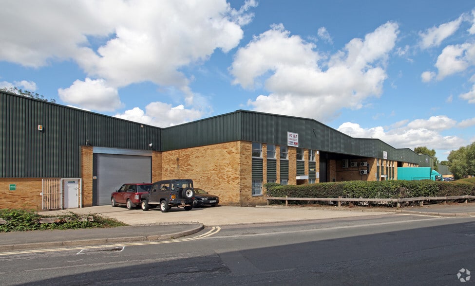 1-5 Haslemere Way, Banbury for sale - Primary Photo - Image 1 of 1