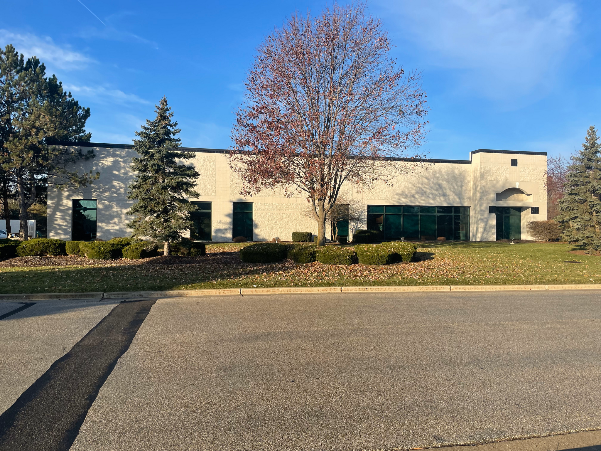 3275 Intertech Dr, Brookfield, WI for lease Building Photo- Image 1 of 3