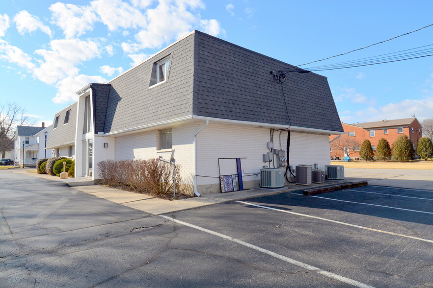 108 N Main St, Englewood, OH for lease - Building Photo - Image 2 of 4