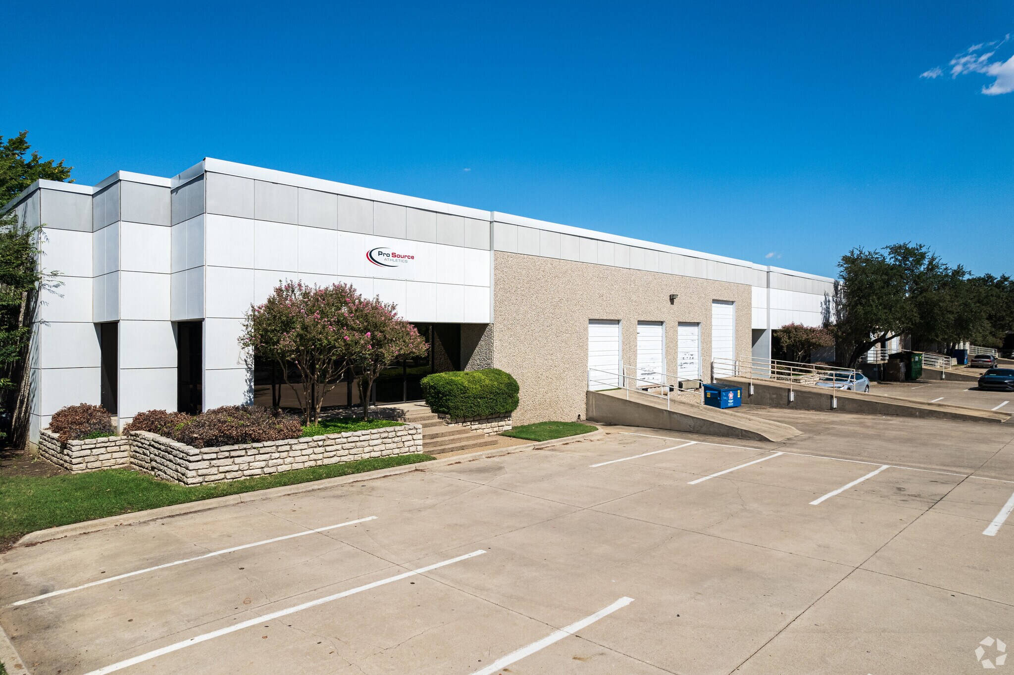 1420 Halsey Way, Carrollton, TX for sale Primary Photo- Image 1 of 1