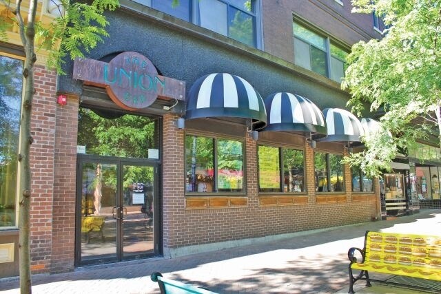 Retail in Iowa City, IA for sale Primary Photo- Image 1 of 1