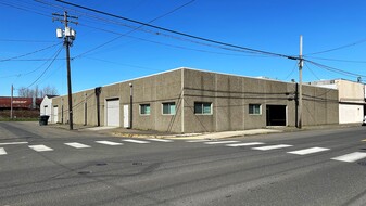 613 Pacific Ave S, Kelso WA - Warehouse