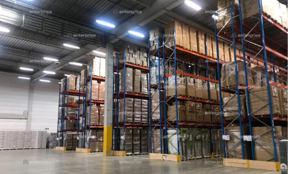 Industrial in Dechy for lease - Building Photo - Image 2 of 2