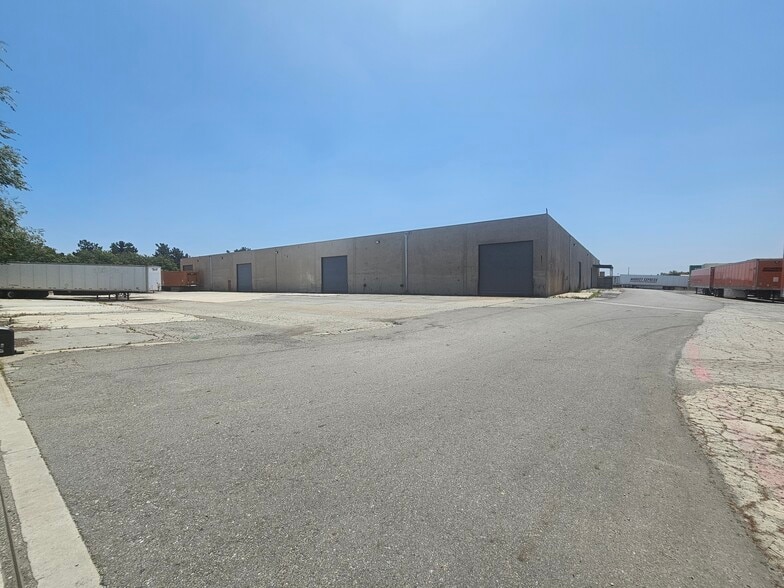 9550 Hermosa Ave, Rancho Cucamonga, CA for lease - Building Photo - Image 2 of 13