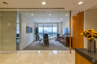 200 E Broward Blvd, Fort Lauderdale, FL for lease Interior Photo- Image 2 of 7