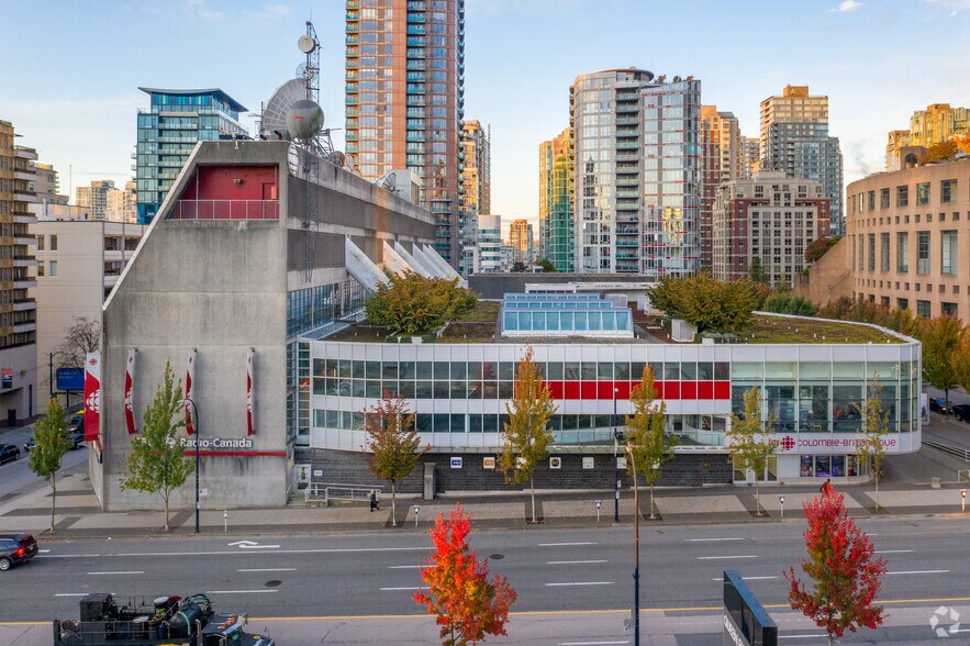 700-750 Hamilton St, Vancouver, BC for lease - Building Photo - Image 1 of 5