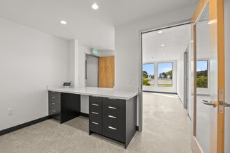 512 Westline Dr, Alameda, CA for lease Interior Photo- Image 2 of 6