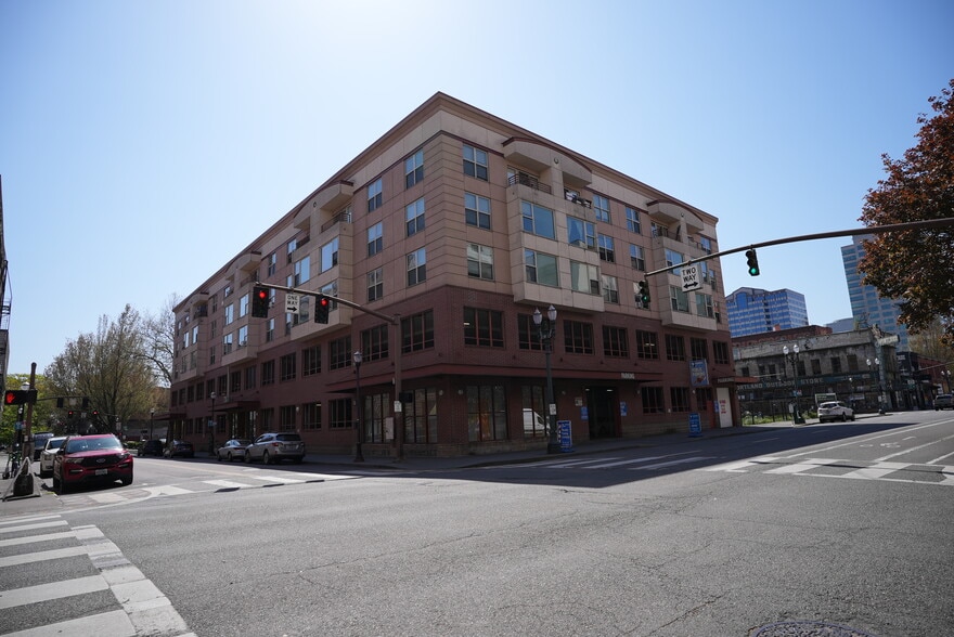 222 SW Pine St, Portland, OR for sale - Building Photo - Image 2 of 7