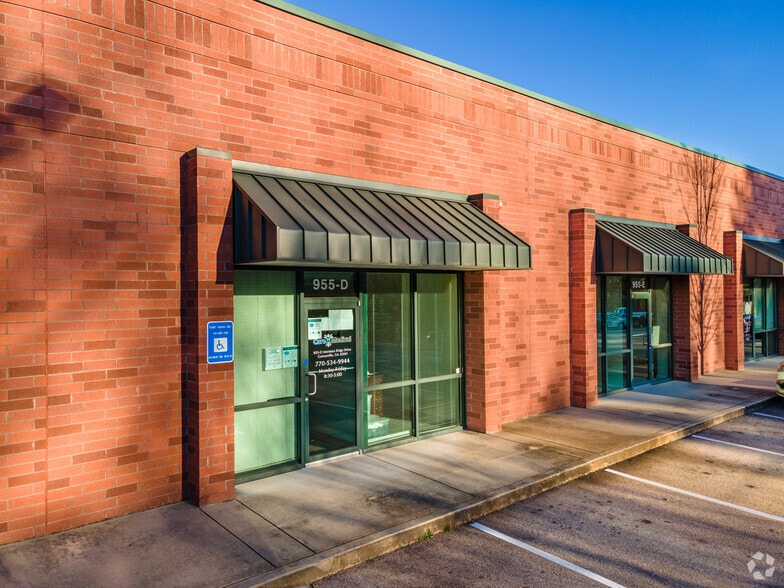 955 Interstate Ridge Dr, Gainesville, GA for lease - Building Photo - Image 2 of 4