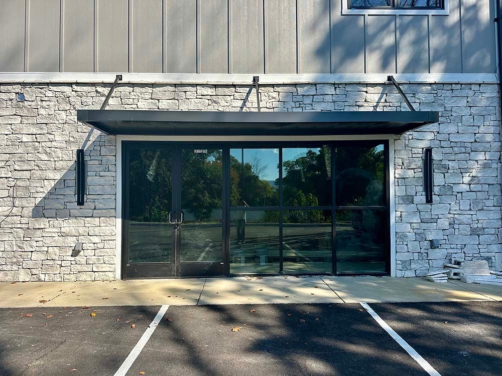 2705 W Market St, Johnson City, TN for lease Interior Photo- Image 1 of 1