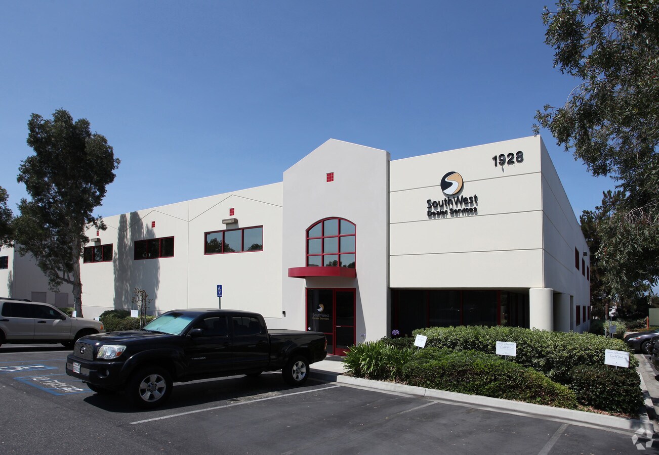 1928 Kellogg Ave, Carlsbad, CA 92008