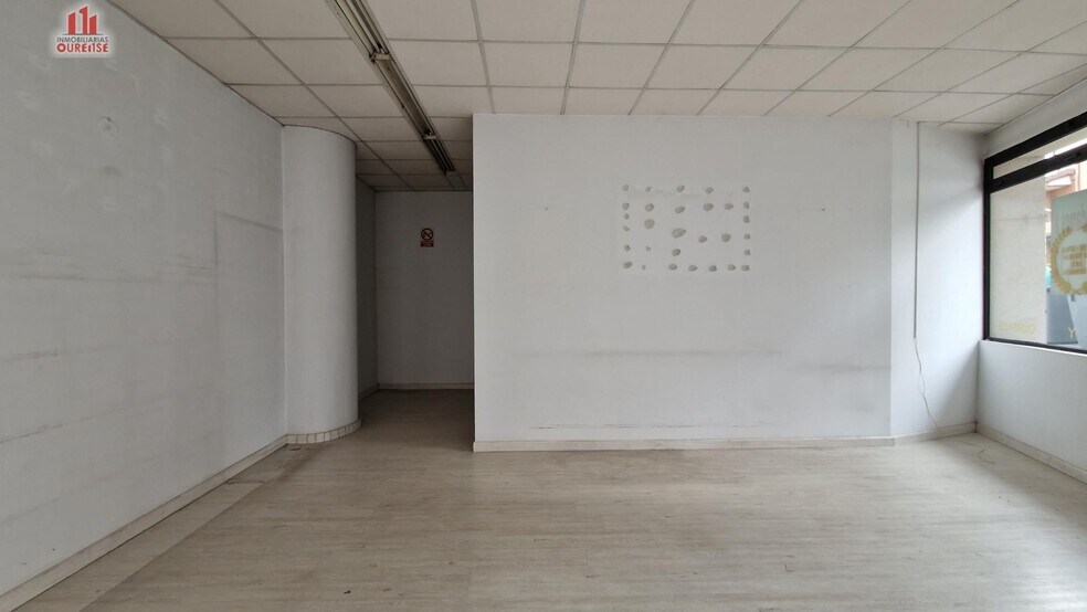 Retail in Ourense, Orense for lease - Building Photo - Image 3 of 6