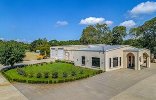 Luxury Home with Acreage - Barndominium