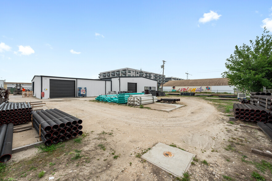 403 Industrial Blvd, Austin, TX for lease - Building Photo - Image 3 of 3