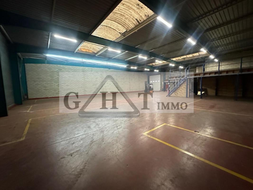 Industrial in Lisses for sale Building Photo- Image 1 of 14