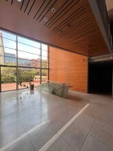 Office in Ivry-sur-Seine for lease Building Photo- Image 2 of 8