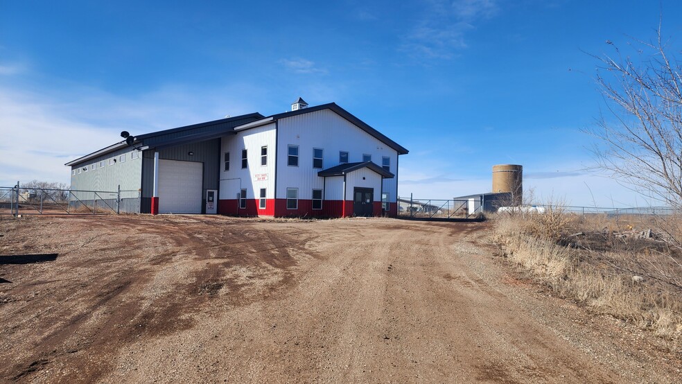 4121 144th Ave NW, Alexander, ND for sale - Primary Photo - Image 1 of 5